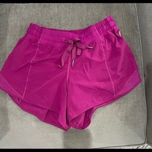 Lulu running shorts size 6 4 inch inseam mid rise